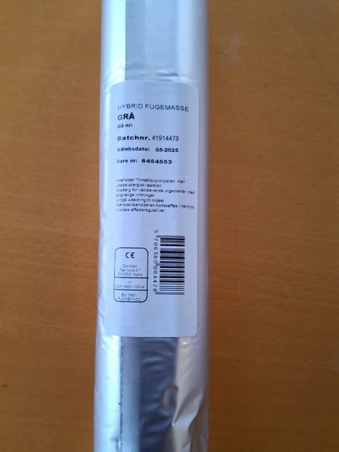 Grå fugemasse pr. Pose 5 kr.